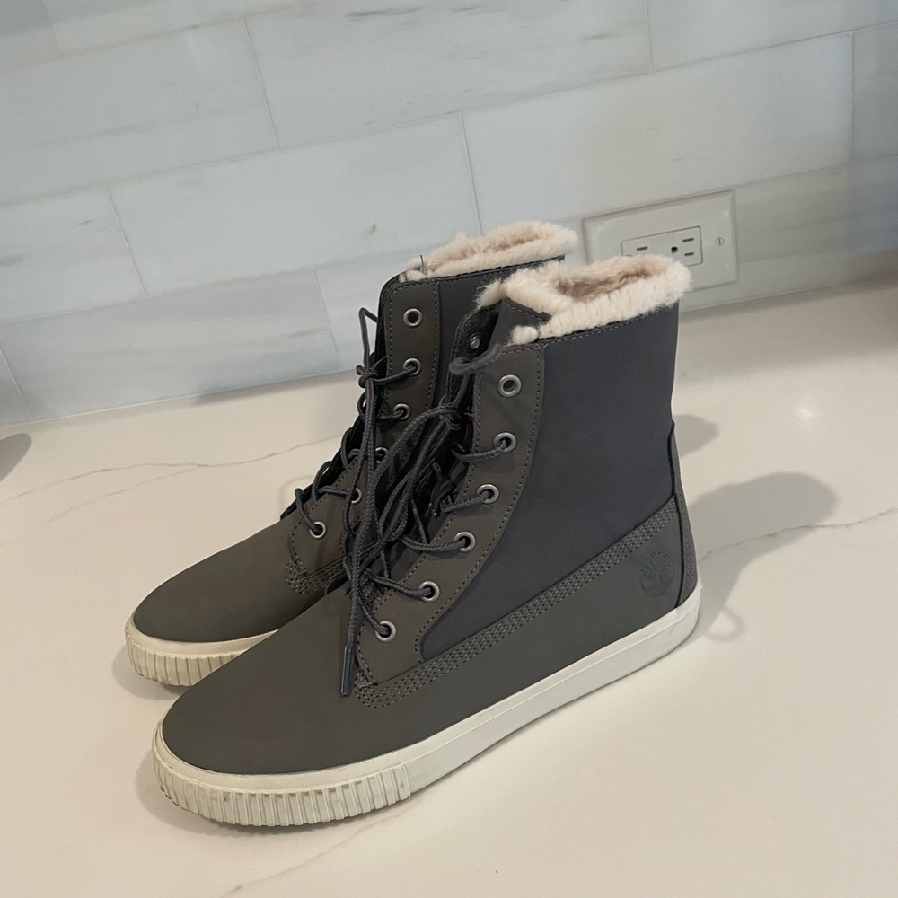 Timberland. Womens Skyla Fleece Foldover Gray Bay Boots with Faux Fur - Picture 4 of 6